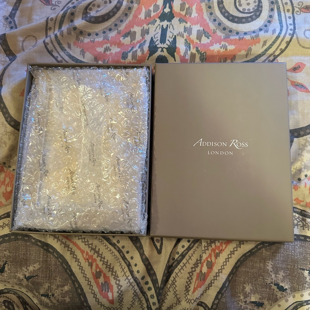 Addison Ross frame